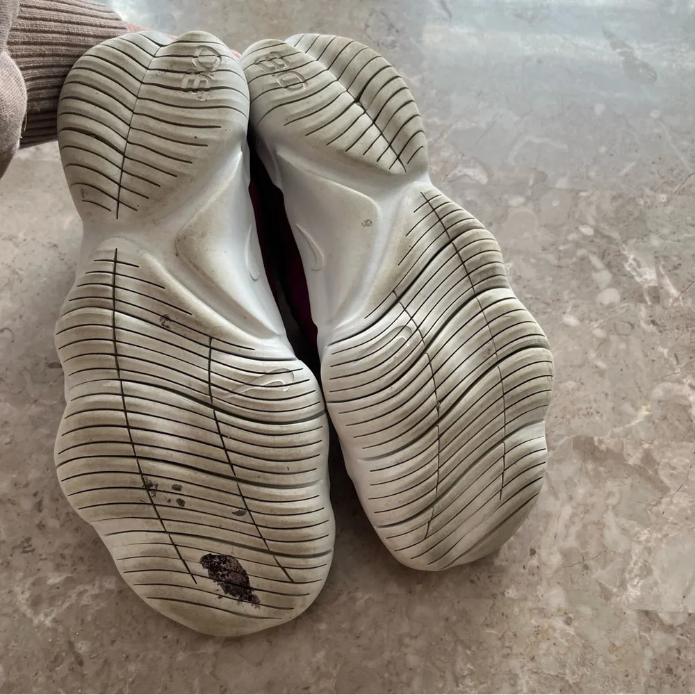 Nike Pink and Black Slip-On Sneakers - Picture 4 of 4